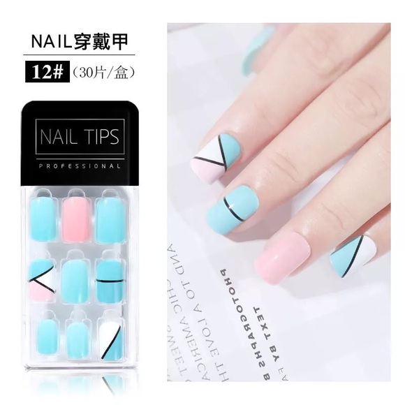 30 Piece Press on Nails-Geometric - Picture 1 of 1